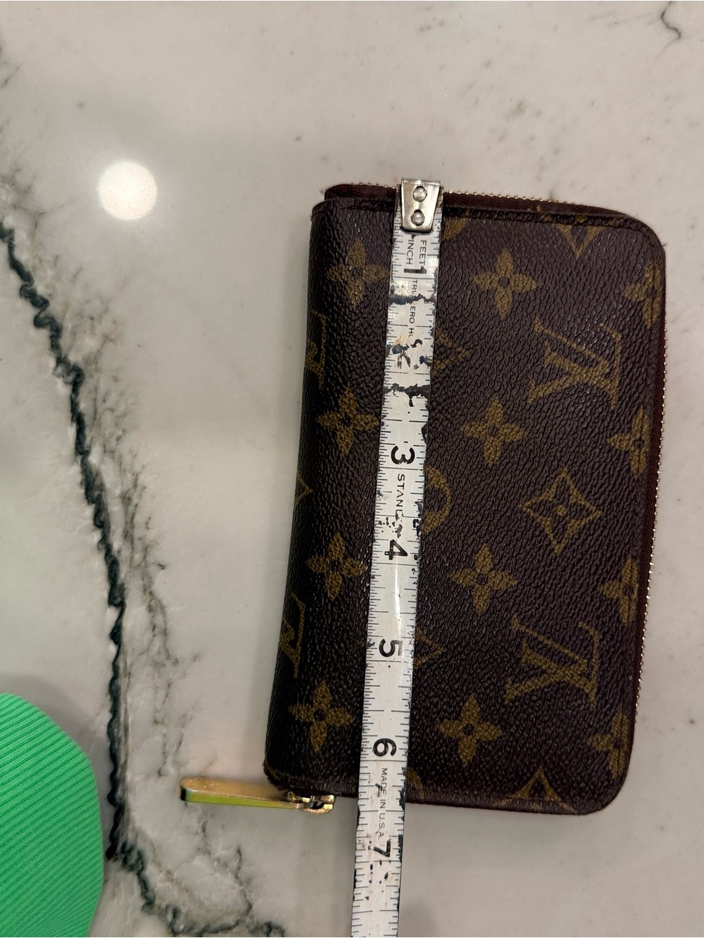 Louis Vuitton Monogram Zippy Card wallet - Brown with Gold Hardware